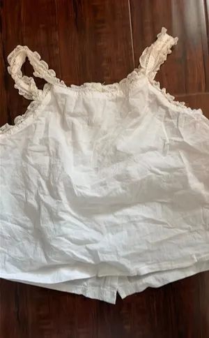 White lace button tank thumbnail 1