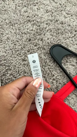 Lululemon Tank thumbnail 6