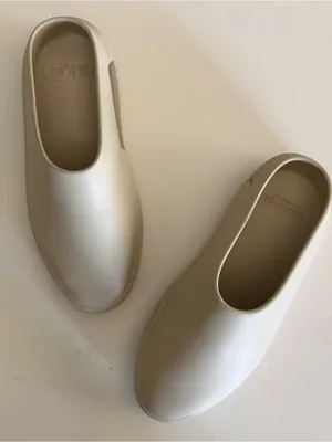 Fear Of God The California Slip On Mules in Oat Cream Foam. Size 36, US 6 thumbnail 2