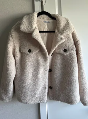 Von Maur Furry jacket thumbnail 1