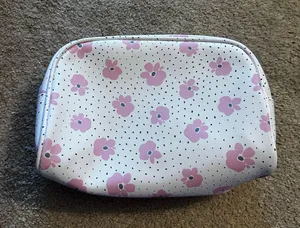 The Vintage Shop White Pink Floral Makeup Bag thumbnail 1