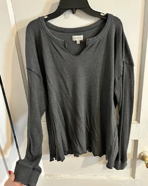 Wonderly Sweater XL thumbnail 1