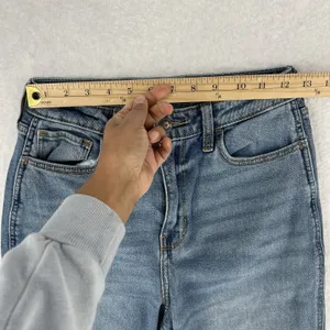Hollister Ultra High Rise Mom Jean Womens Size 27 Light Wash‎ Denim Tapered Leg thumbnail 8