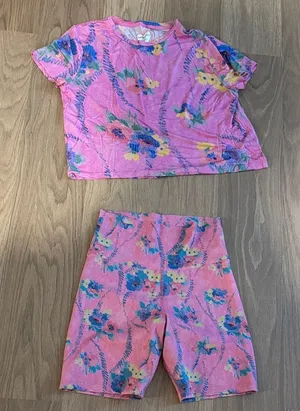 Loveshackfancy X beachriot thumbnail 1