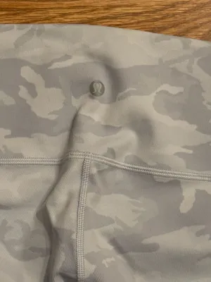 Lululemon Wunder Under High-Rise Short 10" White Camo athletic bikers thumbnail 3