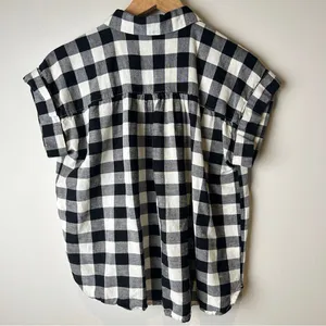 Loft Black and White Checkered Wonen’s Button Down Cap Sleeve Shirt Medium Petite thumbnail 2