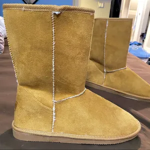 NWOT Women’s Tan Waterproof Suede Boots Size:8 thumbnail 2