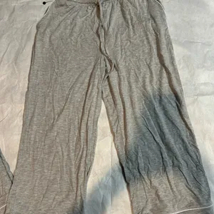 LOFT Gray Short Sleeve Pajama Top thumbnail 8