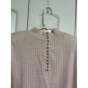 Eileen & Co Top Polka‎ Dot Pink Mock Neck Button Front Henley Small Preppy Retro thumbnail 3