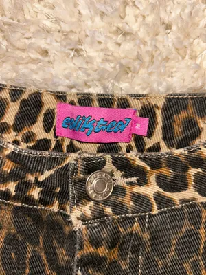 Edikted Jeans Leopard Print Low-Rise thumbnail 2