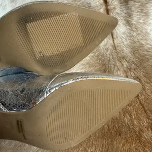 DV by Dolce Vita Gradie Kitten Heel Silver Boots‎ Size 5 B45 thumbnail 12