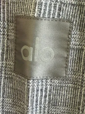 Alo yoga hoodie athleisure loungewear thumbnail 5