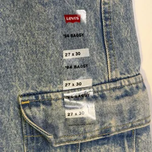 NWT Levi's 94 Baggy Cargo‎ Jeans 27x30 Mid Rise Loose Straight thumbnail 8