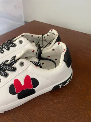 White womens Minnie Mouse sneakers new size 8.5 and 9.5 thumbnail 2