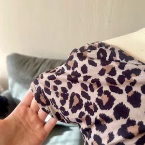 Backless Leopard Top Purple thumbnail 6