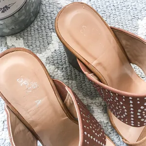 Francesca’s studded cognac block heel mule sandal Brown Size 7.5 thumbnail 7