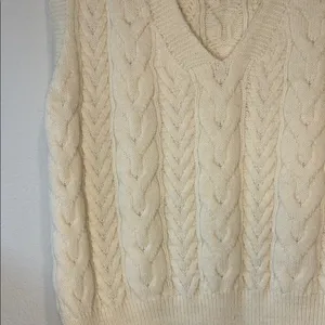 Princess Polly L/XL Women's Cream Cable Knit Sweater Vest thumbnail 3