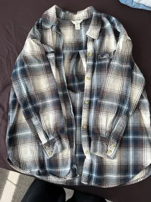 H&M Plaid Flannel Button-Up thumbnail 1