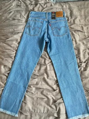 Levi's Wedgie Straight High-Rise Jeans thumbnail 3