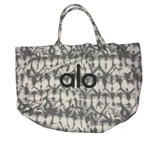 ALO Yoga Large Tote Bag thumbnail 3