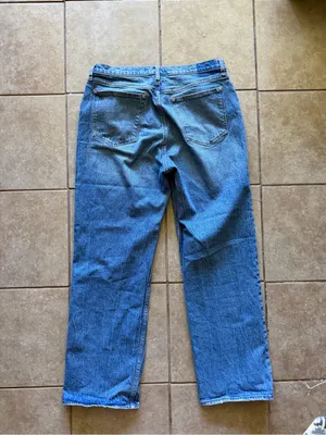 Abercrombie & Fitch The ‘90s Baggy Low-Rise Jeans thumbnail 9