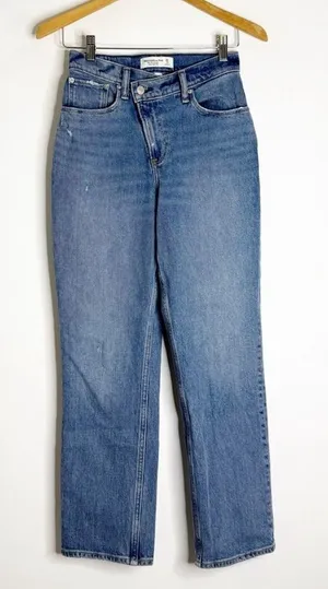 Abercrombie & Fitch Jeans Curve Love 90s Straight Ultra High Rise 25 / 0 Short thumbnail 1