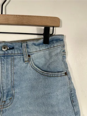 Abercrombie & Fitch‎ The Mom Short High Rise Denim Cutoff Shorts Size 28 / 6 thumbnail 6