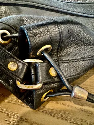 Vintage Longchamp Paris Black Pebbled Leather Drawstring Bucket Shoulder Bag thumbnail 5