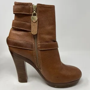 Juicy Couture Serena Boots Women's Size 9.5 Buckle Platform‎ Ankle Brown Booties thumbnail 6