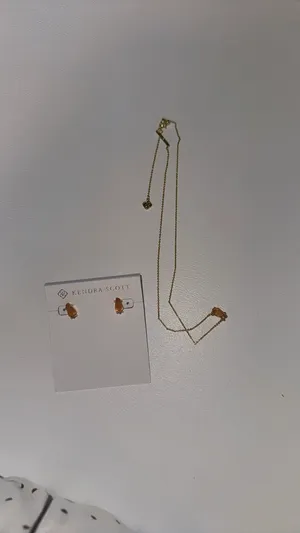 Kendra Scott Necklace and earrings thumbnail 5