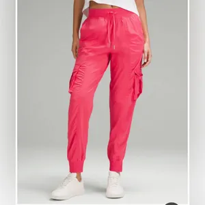 Lululemon Dance Studio Relaxed-Fit Mid-Rise Cargo Jogger thumbnail 4