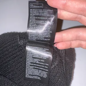 H&M Divided Black Beanie Hat thumbnail 4