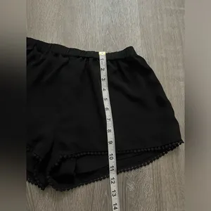 Brandy Melville Leticia Black Lace Trim Flowy Shorts One Size Elastic Waist thumbnail 7
