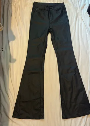 Black leather pants thumbnail 1