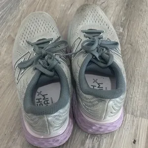 New‎ Balance Fresh Foam Women's Running Shoes Grey Purple size 6.5 thumbnail 5