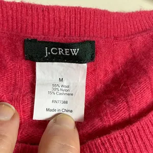 J Crew Wool Cashmere Blend Crew Neck Cable Knit Sweater Size M Pink thumbnail 2