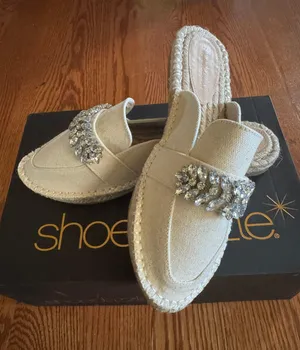 Shoe dazzle Loafers thumbnail 1