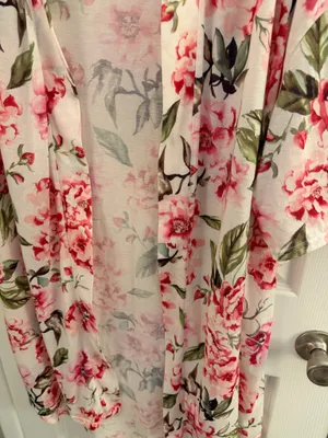 Show Me Your Mumu Pink Brie Garden of Blooms Floral Robe Small thumbnail 5
