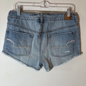 American‎ Eagle Hi-Rise Festival Denim Shorts Distressed Size 8 thumbnail 3
