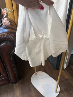 PrettyLittleThing White Ruffle-Hem Tie Cami Dress thumbnail 2
