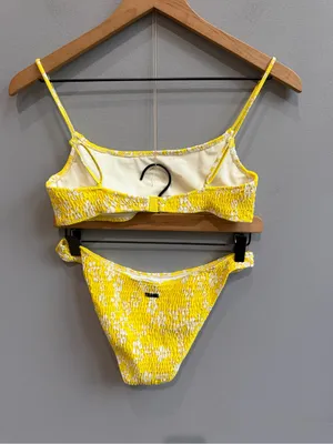Triangl Inesa Yellow Pop Textured Floral Bikini Set Size Large Bottom Medium Top thumbnail 5