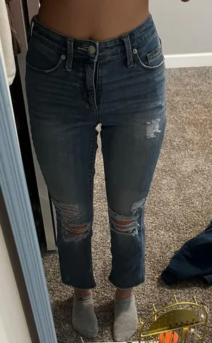 Universal Threads High Rise Straight Cropped Jean thumbnail 1