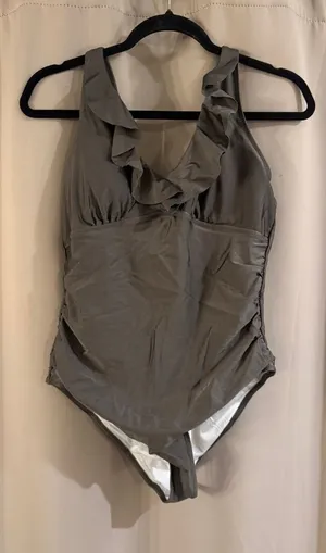 Women’s Cupshe One Piece Swimsuit in Green thumbnail 1