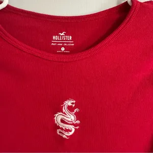 Hollister Red Dragon Long Sleeves Shirt in Size Medium thumbnail 3