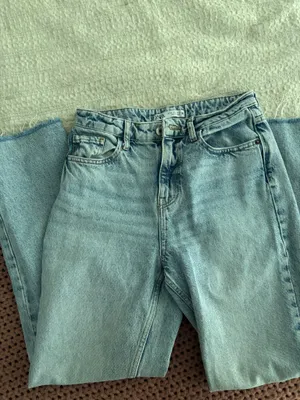 High-Waisted ZARA Jeans thumbnail 5