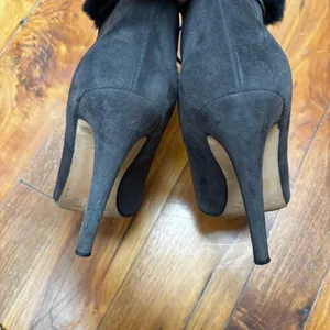 Oscar De La Renta Suede and Real Fur Heeled Ankle Booties Grey 9.5 40 thumbnail 8