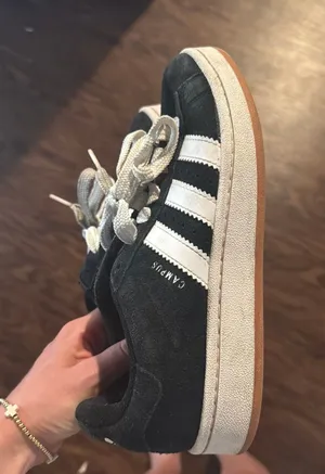 Black Adidas Campus Sneakers thumbnail 1