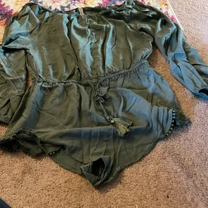 Victoria's Secret medium green romper thumbnail 5