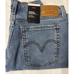 Levi's 28x28 Premium Wedgie Straight Ankle Women's Jeans Invest Access Med Wash thumbnail 7