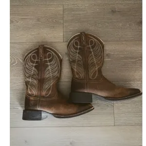 Ariat 10018528 Women's Round Up Square Toe Western Boot Cowgirl Rodeo Size 9B thumbnail 3